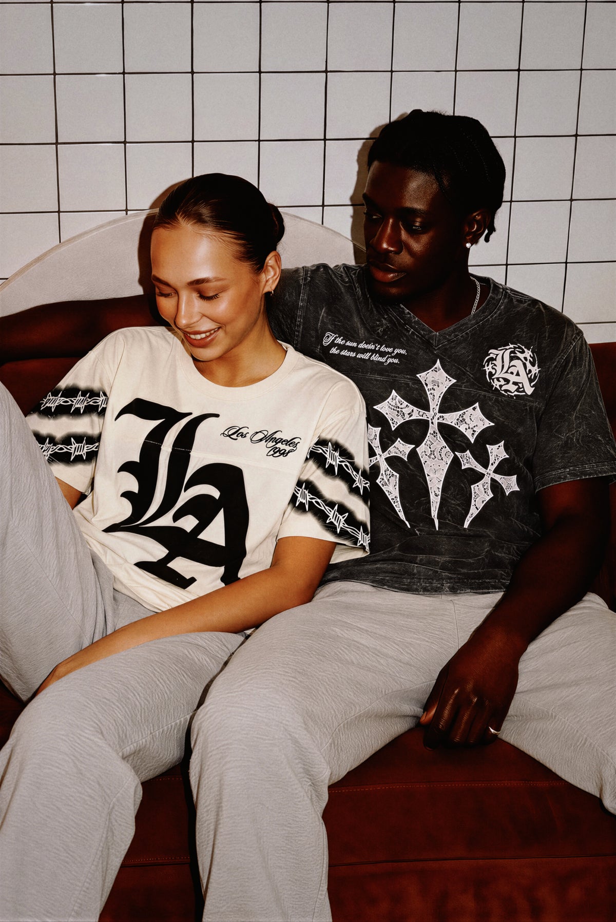DUNN LA BARBED WIRE/LACE CROSS OVERSIZED GRAPHIC TEE